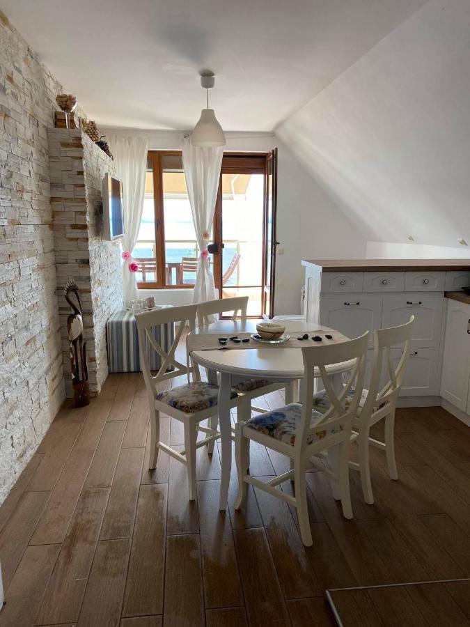 Apartment Nadejda ポモリエ エクステリア 写真