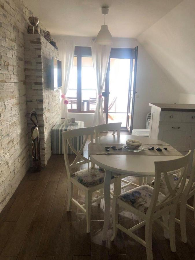 Apartment Nadejda ポモリエ エクステリア 写真